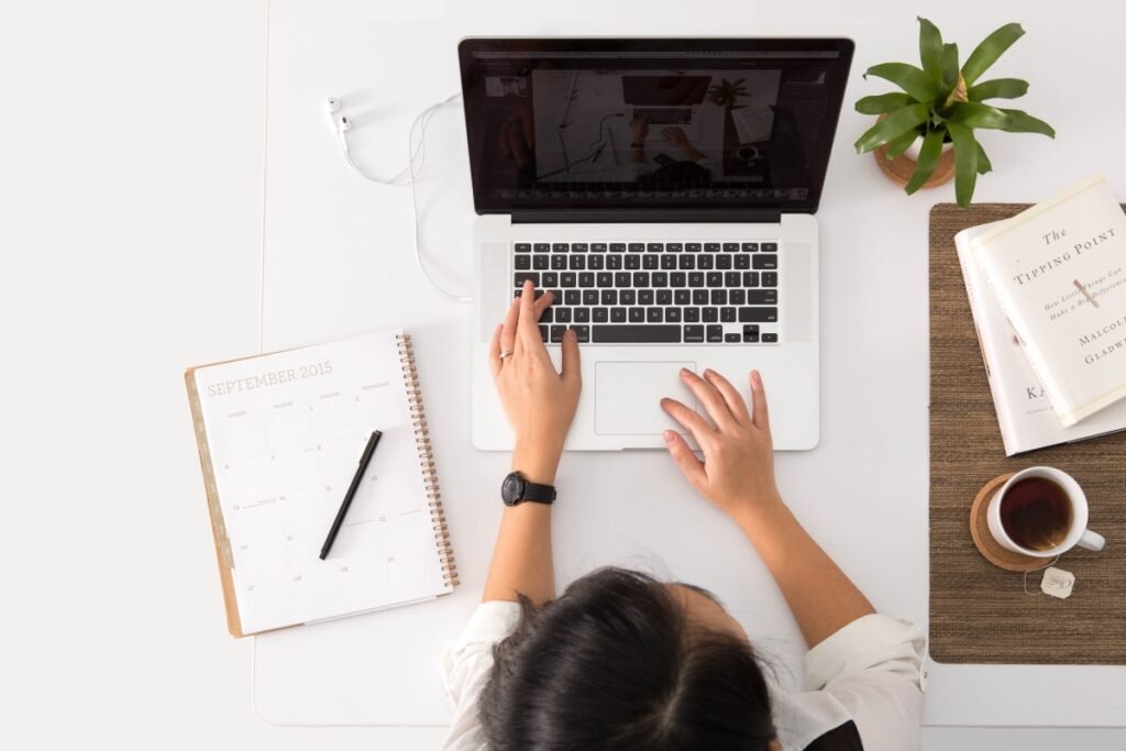 Virtual Assistant for calendar management and business support